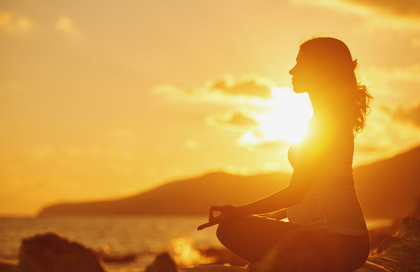 Tous les bienfaits de Surya Bhedana Les bienfaits de Surya Bhedana Pranayama